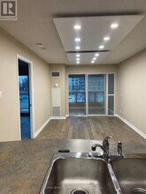 600-600 Queens Quay W in Toronto, ON - Building Photo - Building Photo