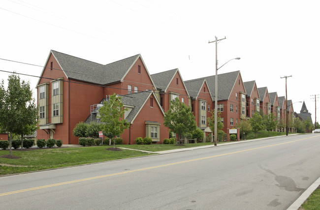 The Commons at North Aiken in Pittsburgh, PA - Building Photo - Building Photo