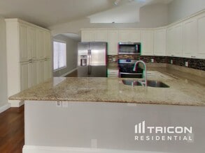 7132 Golden Desert Ave in Las Vegas, NV - Building Photo - Building Photo