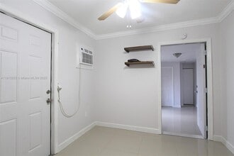 7281 SW 9th St in Miami, FL - Building Photo - Building Photo