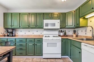23 Edgelawn Ave in North Andover, MA - Foto de edificio - Building Photo