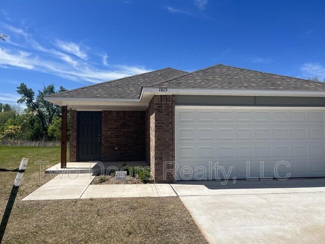 property at 1015 Ichabod Cir