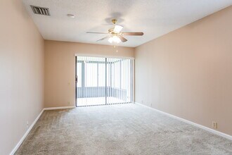 14096 Greentree Dr in Wellington, FL - Building Photo - Building Photo