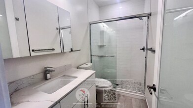3253 Ettie St, Unit 4 in Oakland, CA - Building Photo - Building Photo