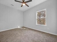 237 Northlawn St photo'