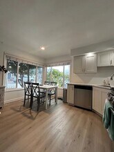 206 E Bay Ave in Newport Beach, CA - Building Photo - Building Photo