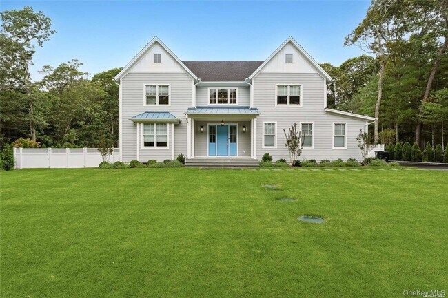 9 Mill Rd in Remsenburg, NY - Building Photo - Building Photo