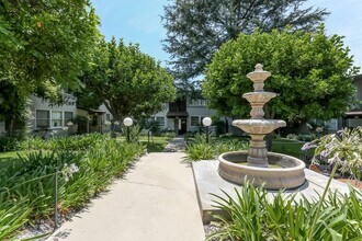 606 W Foothill Blvd in Monrovia, CA - Building Photo - Building Photo