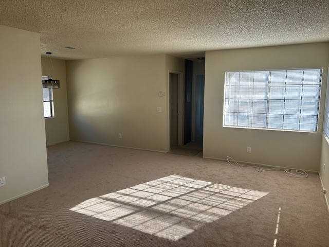 10413 Western Ave, Unit 201 in Downey, CA - Foto de edificio - Building Photo