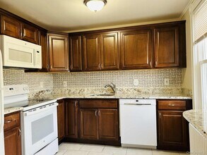 22 Cozzens Ave, Unit 2-1 in Highland Falls, NY - Building Photo - Building Photo