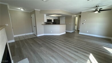 8600 W Charleston Blvd in Las Vegas, NV - Building Photo - Building Photo