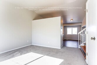 19389 E 41st Pl in Denver, CO - Foto de edificio - Building Photo