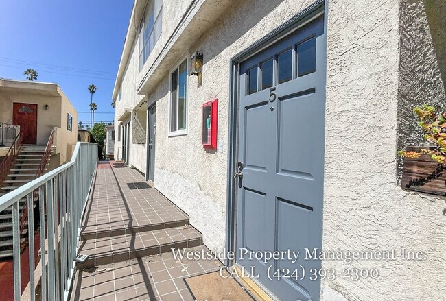 942 7th St in Santa Monica, CA - Building Photo - Building Photo