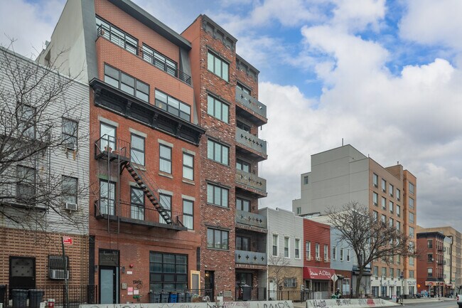 871 Grand Street in Brooklyn, NY - Building Photo - Building Photo