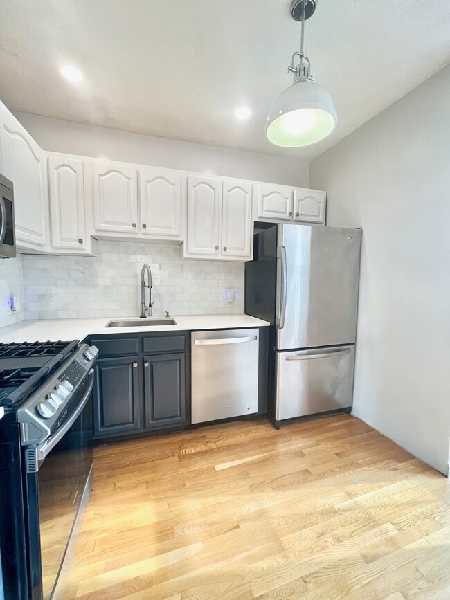 120 Highland St, Unit 1 in Boston, MA - Foto de edificio - Building Photo