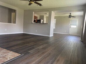6503 Swainson Trail in Arlington, TX - Foto de edificio - Building Photo