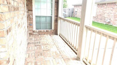 1826 Pinewood Ct Dr in Baytown, TX - Building Photo - Building Photo