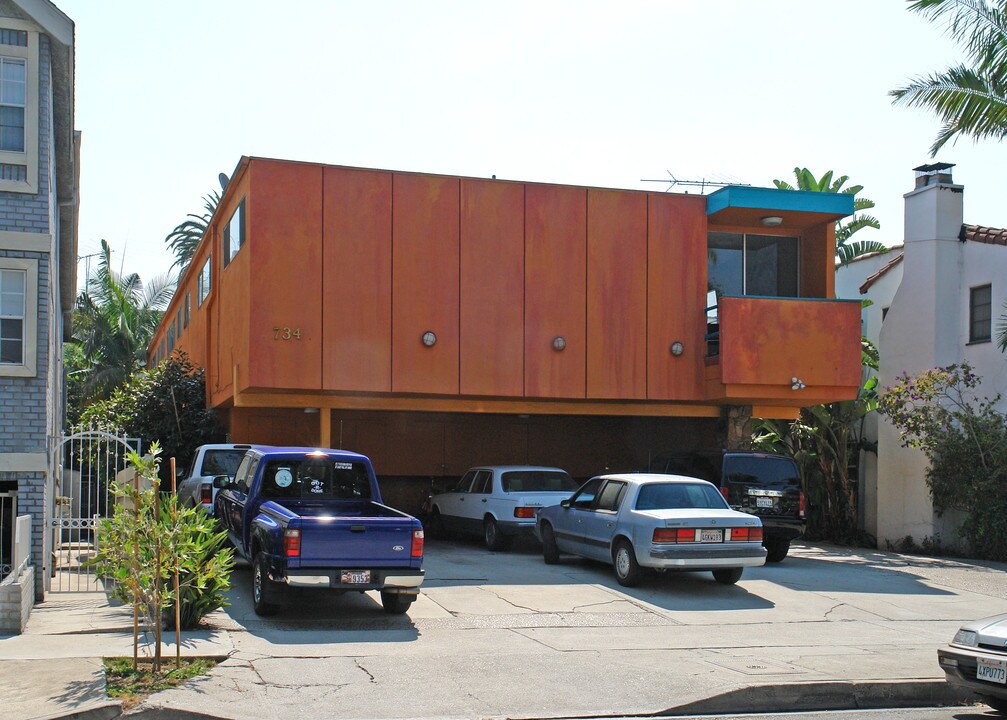 734 N Alfred St in West Hollywood, CA - Building Photo