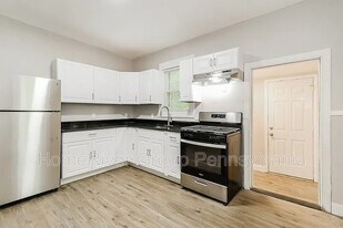 4928 Wakefield St in Philadelphia, PA - Building Photo