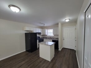 5820 Hickory St, Unit Apt 13 in Panama City, FL - Building Photo - Building Photo