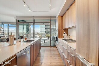 7120 E Kierland Blvd in Scottsdale, AZ - Building Photo - Building Photo