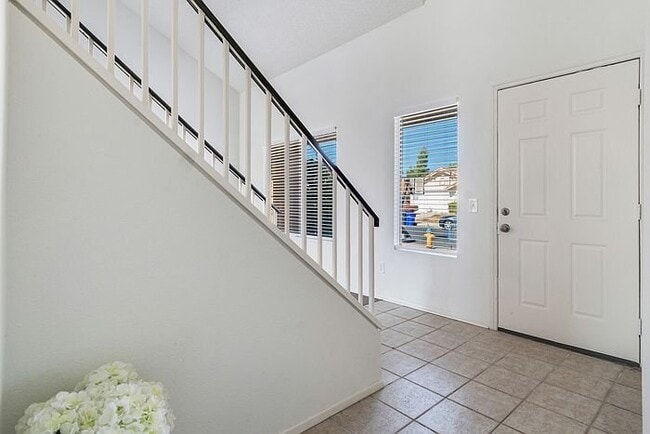 12579 Santa Fe Trail in Victorville, CA - Foto de edificio - Building Photo