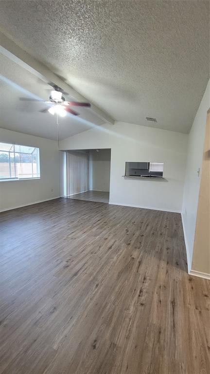 18214 Almonte Ln in Tomball, TX - Foto de edificio - Building Photo