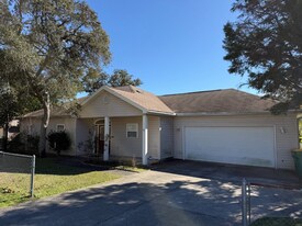 808 Lark St in Fort Walton Beach, FL - Building Photo