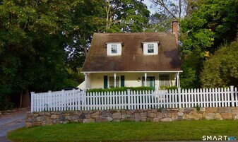 63 Kings Hwy N in Westport, CT - Building Photo
