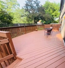 325 Shadow Bend Dr in Wheeling, IL - Building Photo - Building Photo
