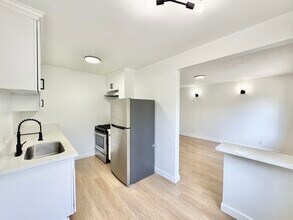 6021 11th Ave in Los Angeles, CA - Building Photo - Building Photo