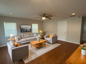 6027 George Wood Ln E in Jacksonville, FL - Building Photo - Building Photo