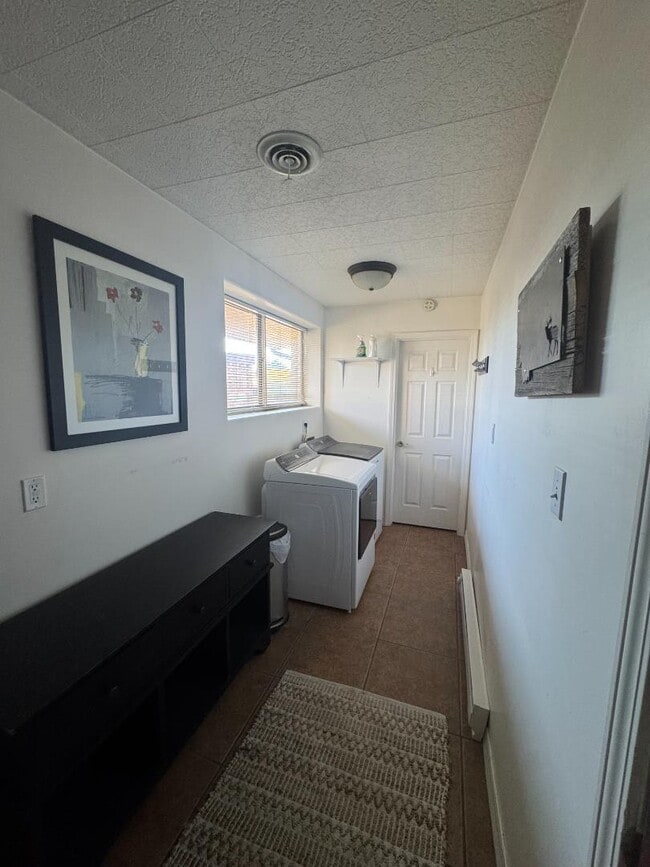 822 Moose St in Kemmerer, WY - Building Photo - Building Photo