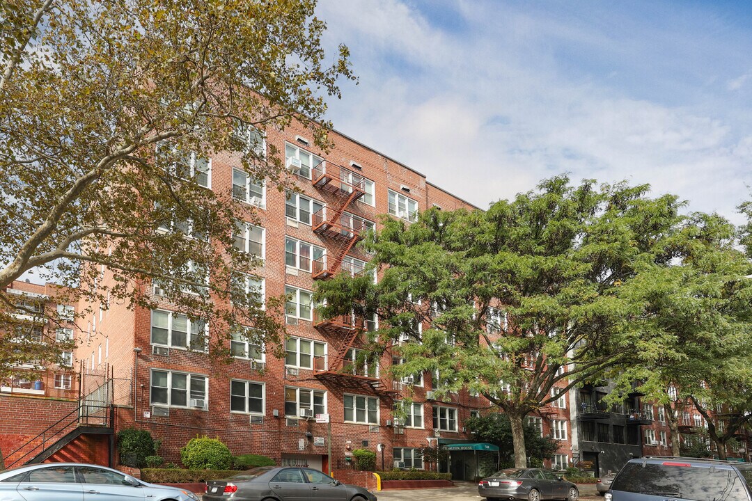 The Carlton House in Brooklyn, NY - Foto de edificio