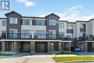 229 Squadron Cres in Ottawa, ON - Building Photo