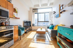 12 Stoneholm St, Unit 316 in Boston, MA - Building Photo