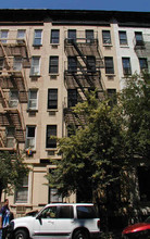 East 87th Street Apartments in New York, NY - Building Photo - Building Photo