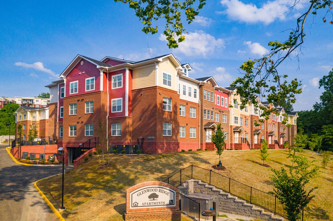 Glenwood Ridge Apartments in Richmond, VA - Foto de edificio