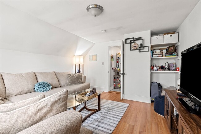 14 4th St in Medford, MA - Building Photo - Building Photo