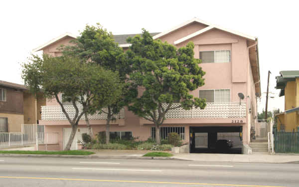 2128 Crenshaw Blvd in Los Angeles, CA - Foto de edificio