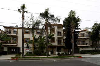 1145 Roswell Ave in Long Beach, CA - Foto de edificio - Building Photo