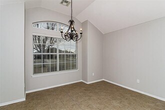 8113 Greer Way in Oklahoma City, OK - Building Photo - Building Photo