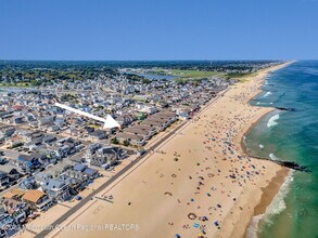 239 Beach Front in Manasquan, NJ - Building Photo - Building Photo