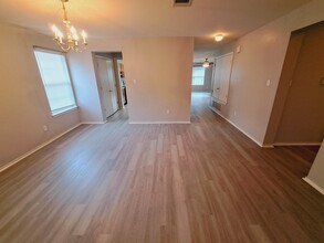13413 Constellation Dr in Manor, TX - Foto de edificio - Building Photo