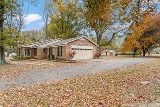 10060 Rosemark Rd in Atoka, TN - Building Photo - Building Photo