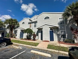1612 Columbia Arms Cir in Kissimmee, FL - Building Photo