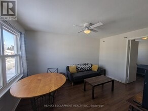 63 Pelham Rd in St Catharines, ON - Building Photo - Building Photo