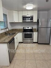 8215 Cir St S in Jacksonville, FL - Building Photo - Building Photo