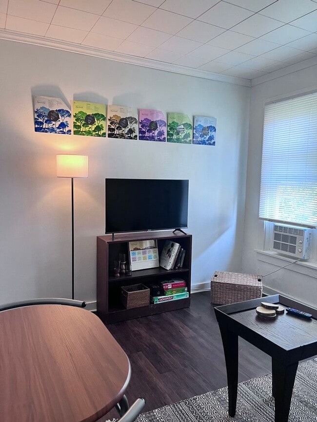 property at 1111 27th St