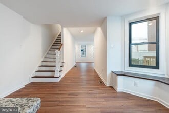 32 E Elm St in Norristown, PA - Building Photo - Building Photo